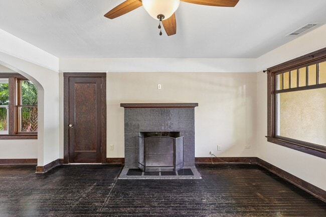 Building Photo - 133 N Tassajara Dr