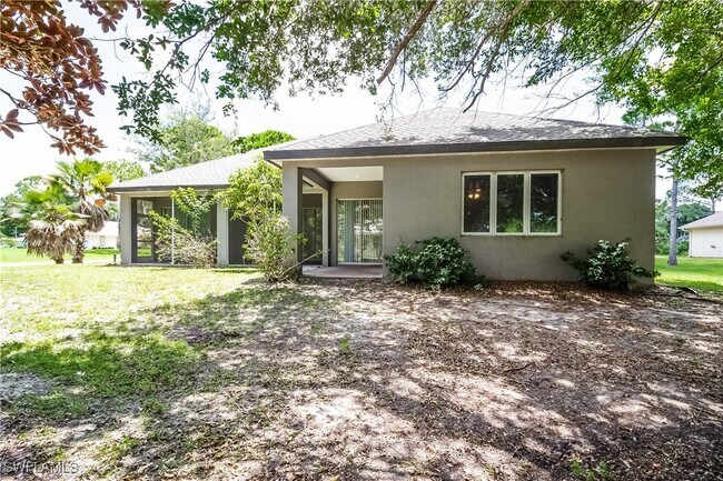 Building Photo - 870 Ohio Ct