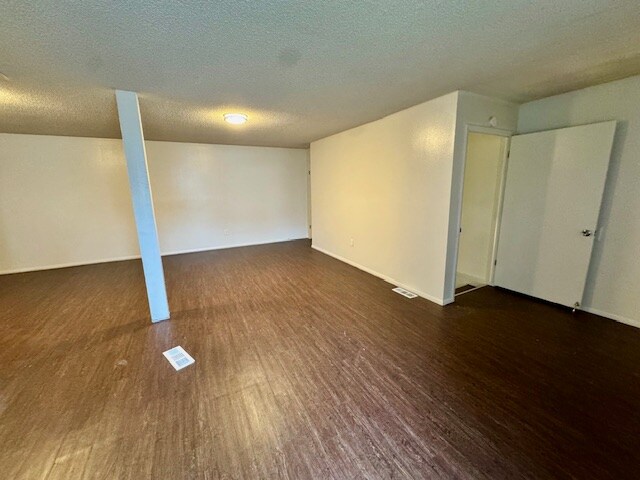 Building Photo - 920 N Leverett Ave