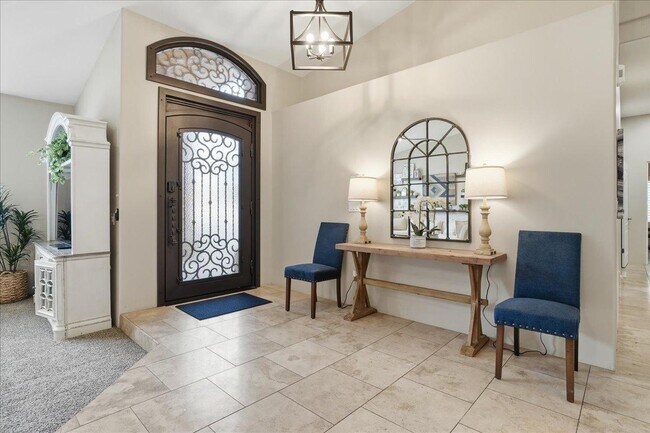 Building Photo - 1909 E Coral Tree Dr