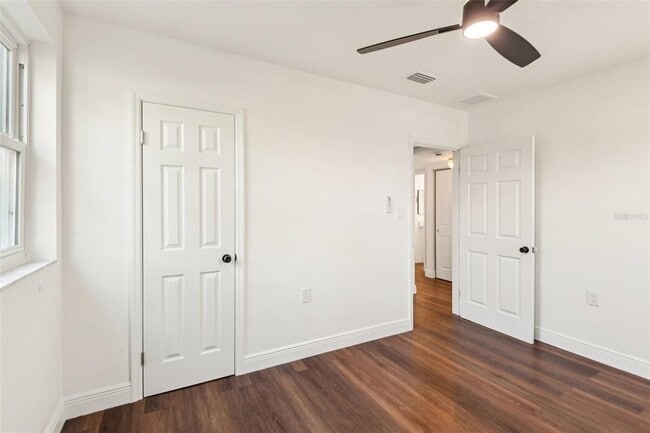 Building Photo - 410 Virginia Ave