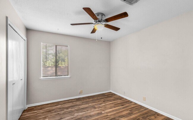 Building Photo - Live Where Convenience Meets Comfort in La...