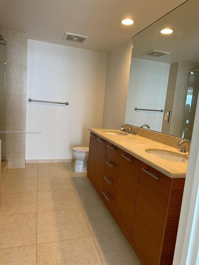 Building Photo - 50 Biscayne Blvd