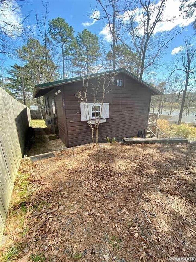 Building Photo - 315 Galveston Dr