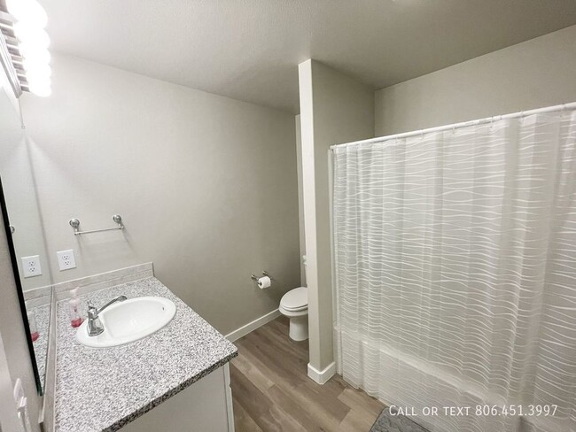 Building Photo - 3401 Urbana Pl