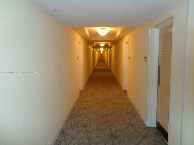 Building Photo - 2501 S Ocean Dr