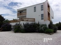 Building Photo - 561 Dune Rd