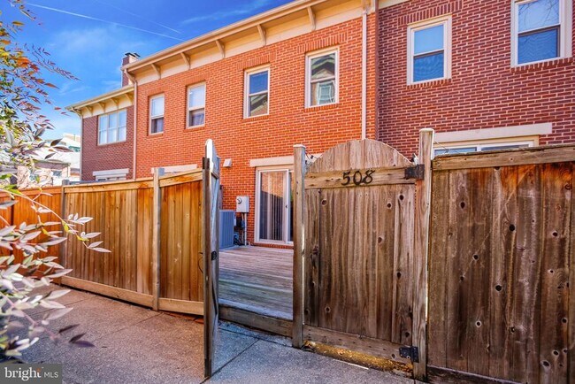 Building Photo - 510 Colecroft Ct