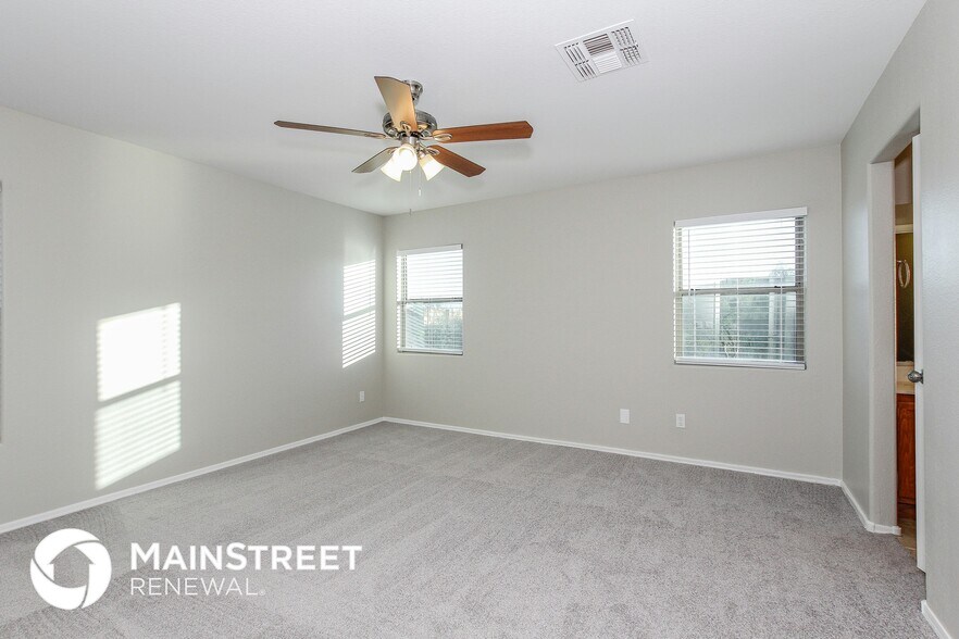 Building Photo - 2239 E Paraiso Dr
