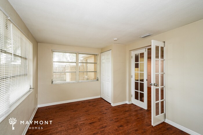 Building Photo - 6431 Citation Dr