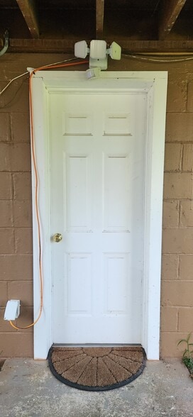 Entry - 3388 Harrison Rd
