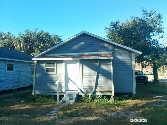 Building Photo - 808 S 5th Ave