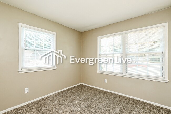 Building Photo - 4302 Vincent St