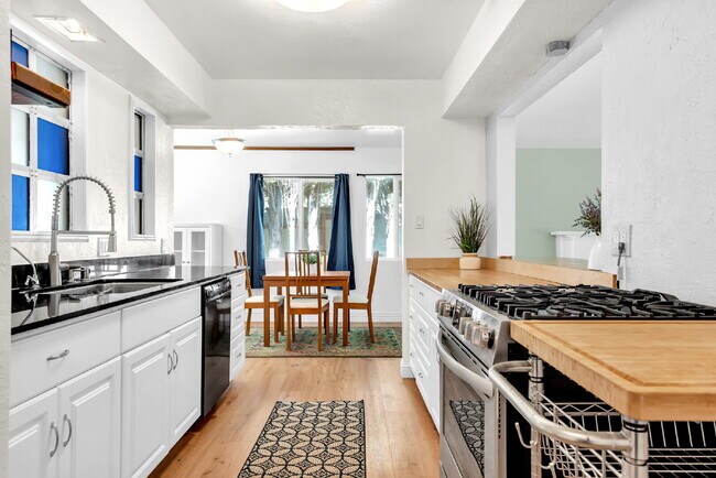 Building Photo - Discover the heart of central Davis living