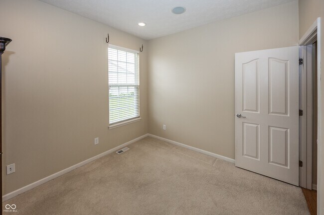 Building Photo - 12880 Oxbridge Pl