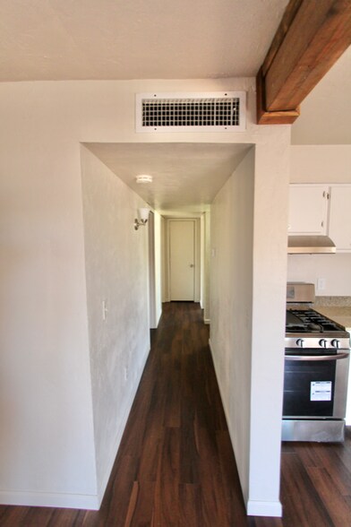 Building Photo - 6733 S Downing Ave
