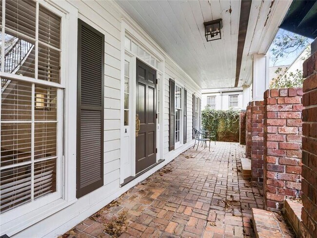 Building Photo - 1872 Wycliff Rd NW