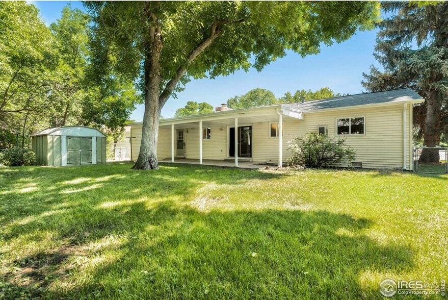 Building Photo - 1241 S Bryan Ave