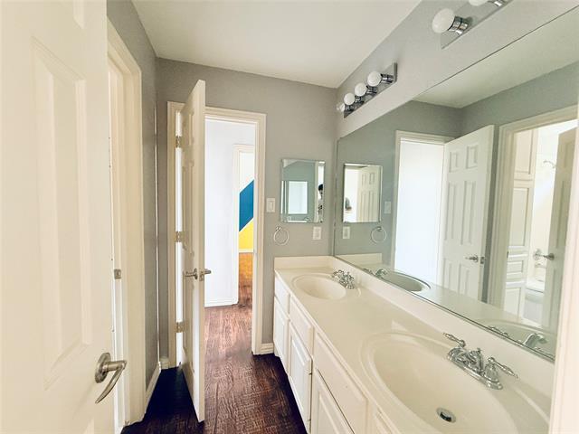 Building Photo - 2728 Breezy Point Ln