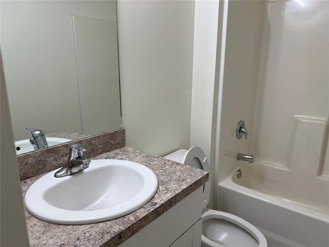 Building Photo - 1042 Bounds St