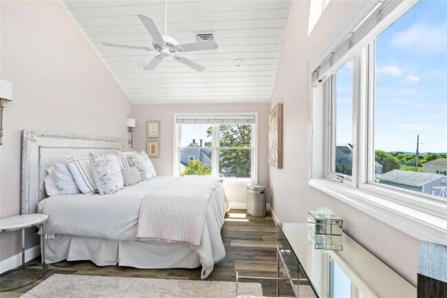 Building Photo - 26 Walcott Ave