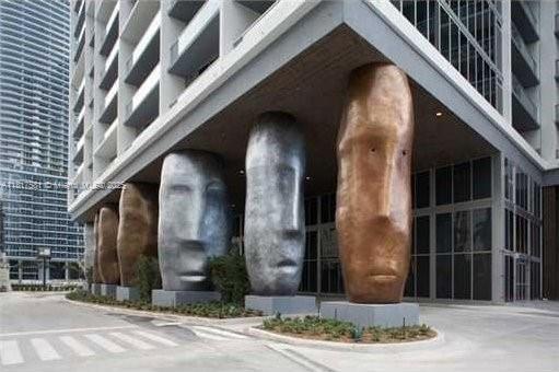Building Photo - 495 Brickell Ave