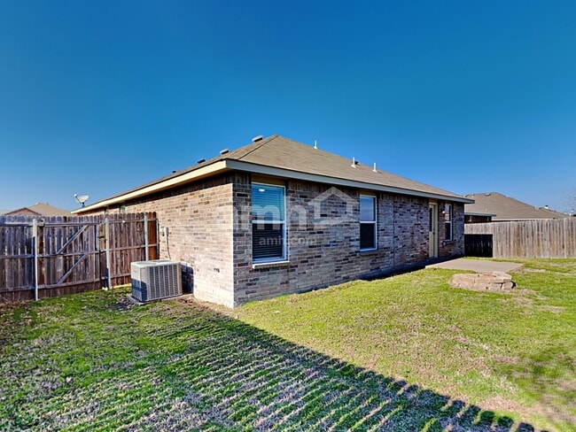 Building Photo - 42 Larkspur Dr