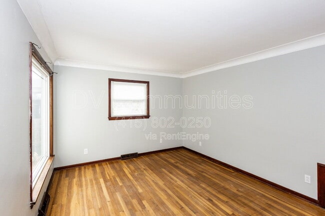 Building Photo - 312 E 317th St