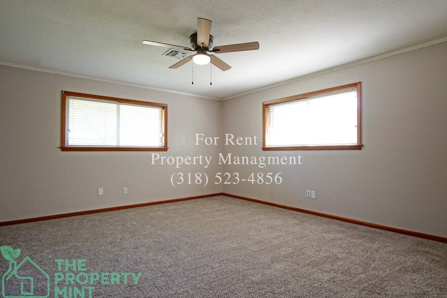 Building Photo - 2327 Whitney Dr