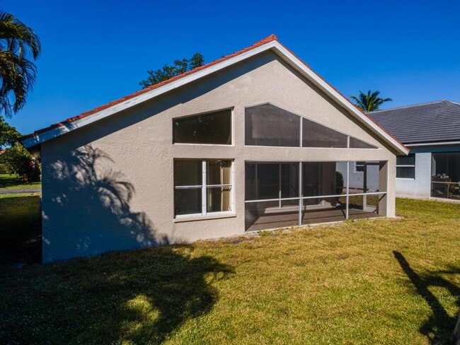 Building Photo - 9841 Las Casas Dr