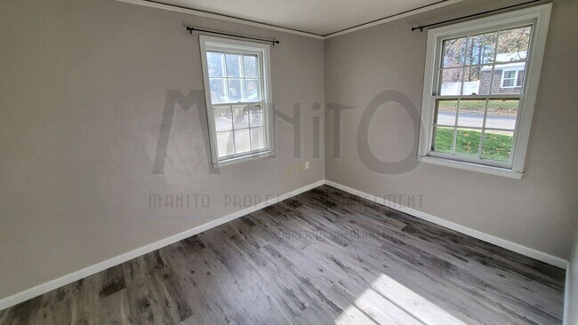 Building Photo - **COMING SOON** Charming Garden Springs Home