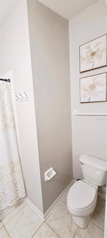 Building Photo - 6043 Pointe Pleasant Blvd