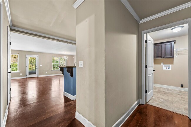 Building Photo - 2712 Big Dog Tr