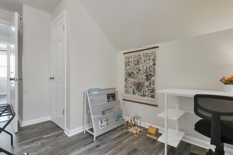 Building Photo - 3333 Dresden St