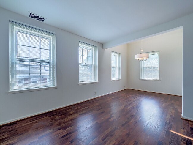Building Photo - 3940 Langley Ct NW