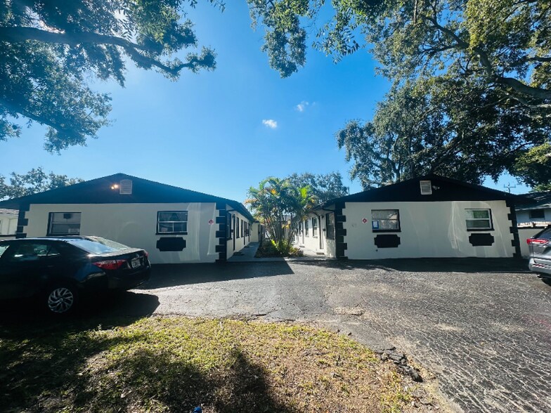 Building Photo - 618 93rd Ave N