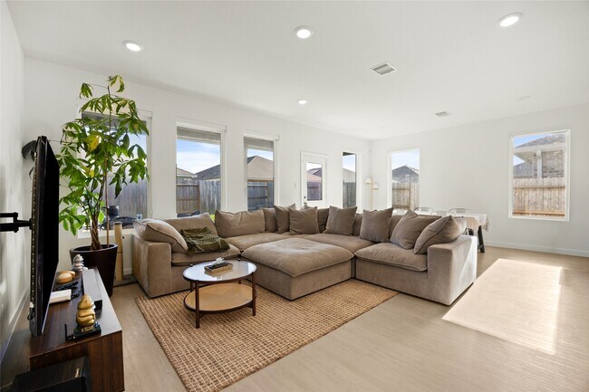 Building Photo - 26623 Prairie Smoke Ln