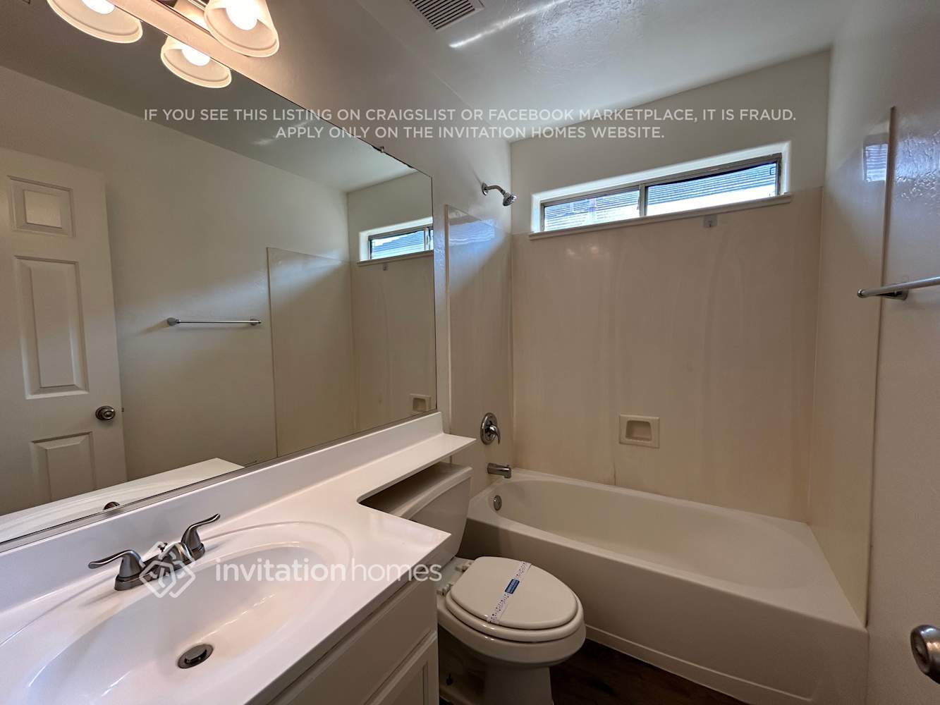 Building Photo - 8524 W Chickasaw St