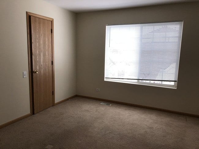 Building Photo - 3170 Cambria Ct
