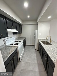 Building Photo - 3408 Rhawn St
