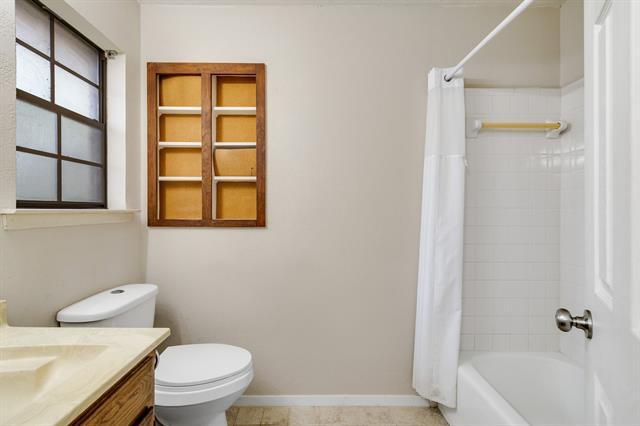 Building Photo - 8341 Crosswind Dr