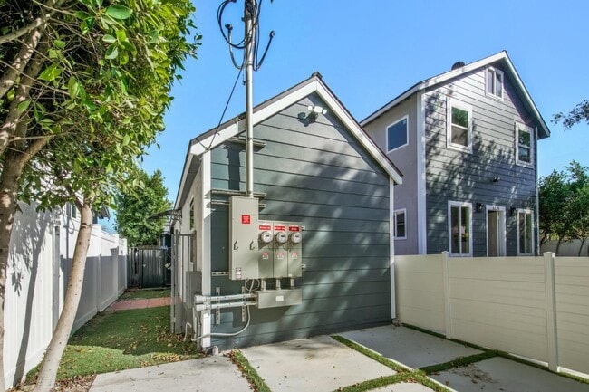 Building Photo - 6134 Fair Ave