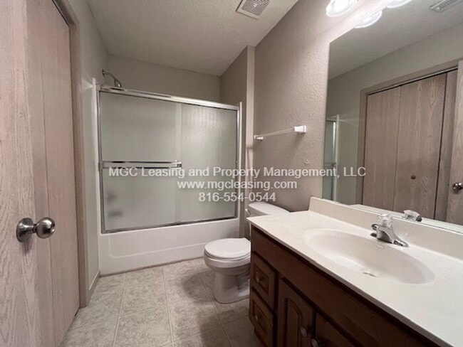 Building Photo - Timbers East Townhomes - 1,300+ Sq. Ft. Townhome with Garage – Move-In Ready