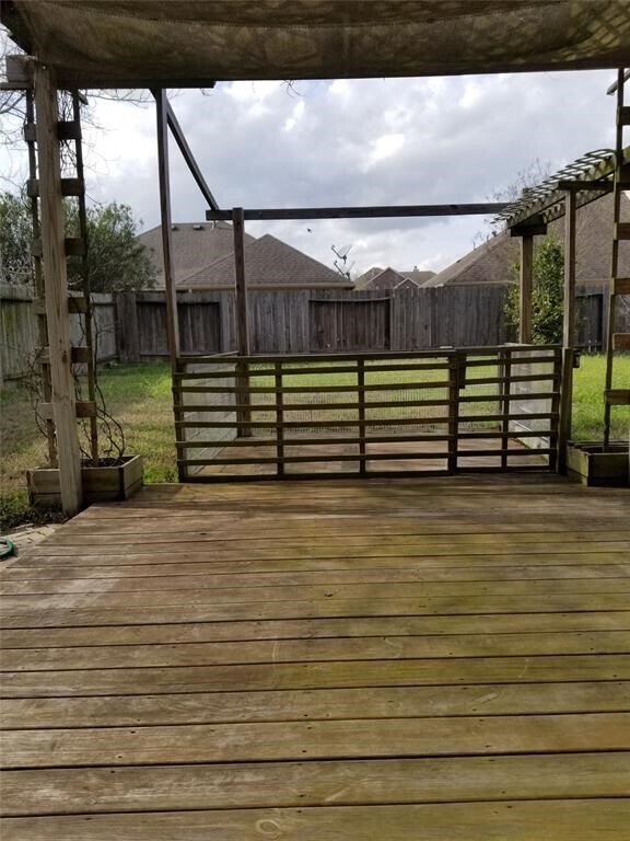 Building Photo - 21038 Narrow Gate Dr