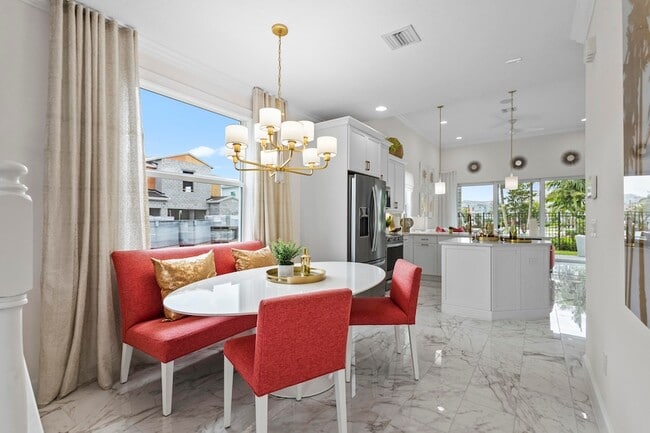 Building Photo - 16181 Oakview Dr