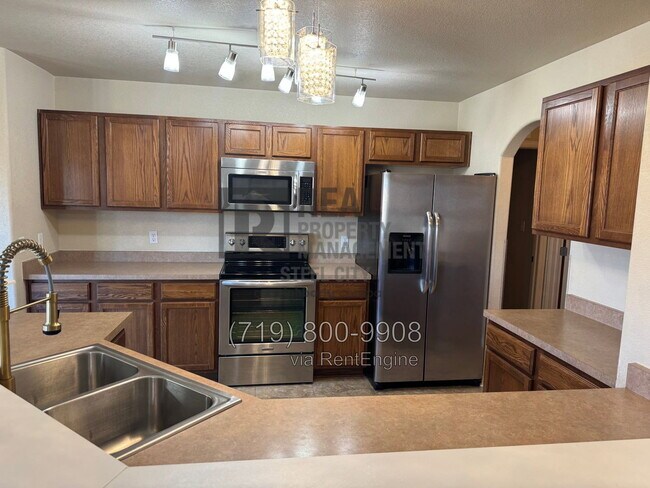 Building Photo - 2313 Longhorn Dr