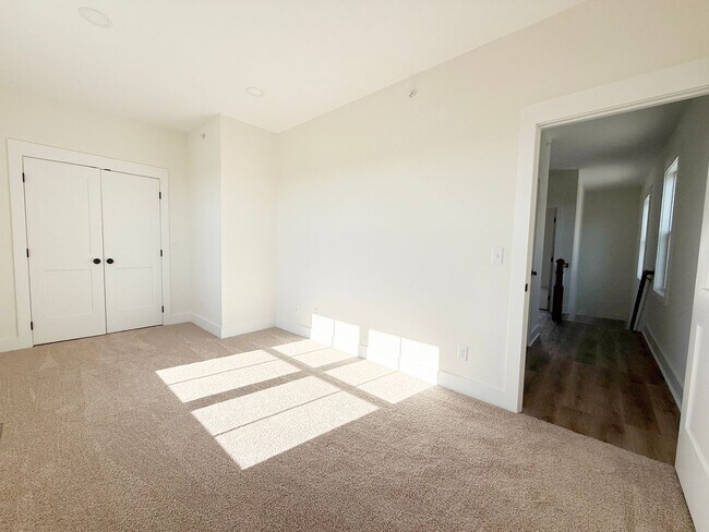 Building Photo - Luxury 3-Bedroom Townhome with Flex Room at Highbury + Summer Special