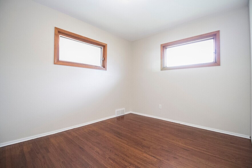Building Photo - 1421 Pennelwood Dr