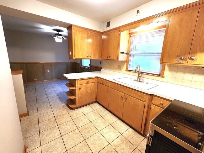 Building Photo - DG - 4520-4522 N 84th Street