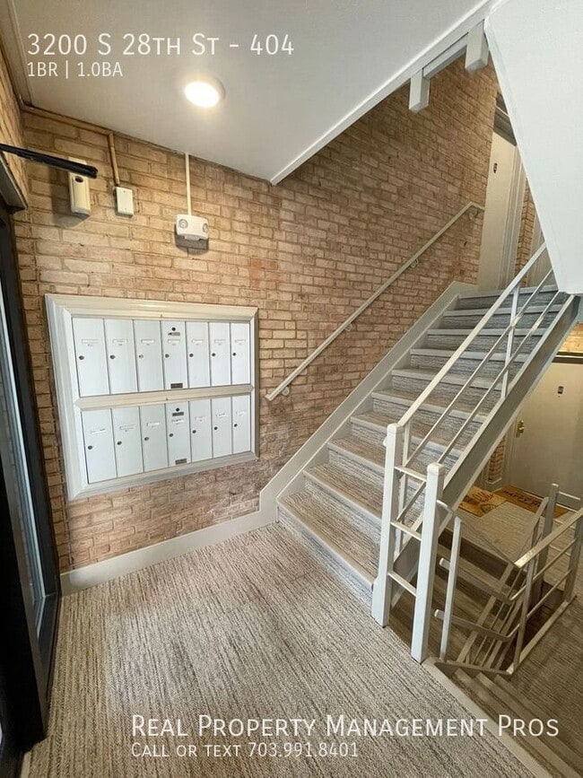 Building Photo - 3200 S 28th St